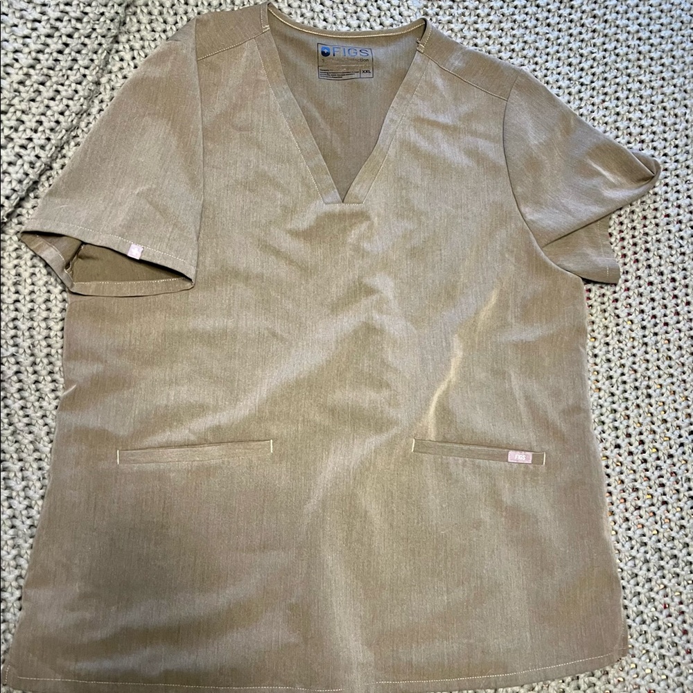 FIGS scrub top